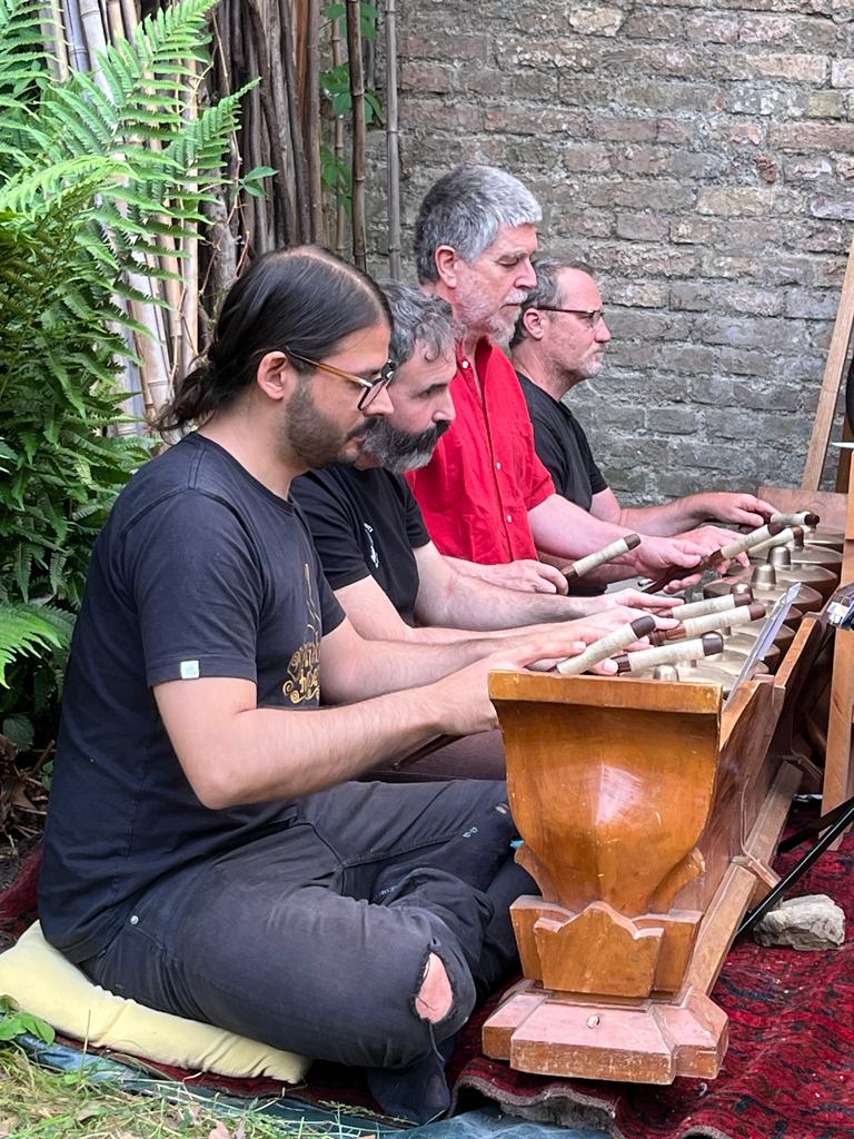 Gamelan Musik und Tanz